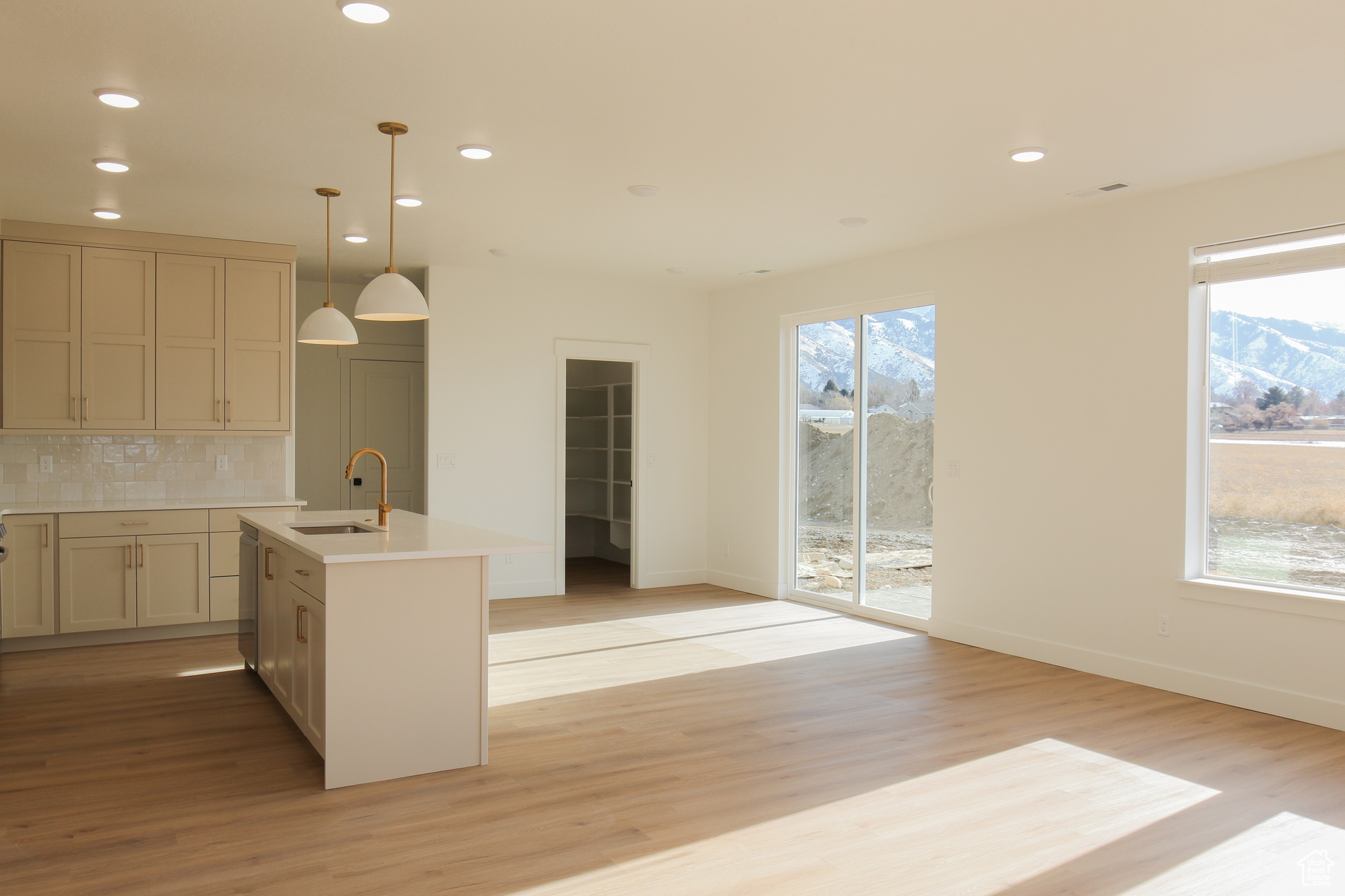 612 E 2450, North Logan, Utah image 6