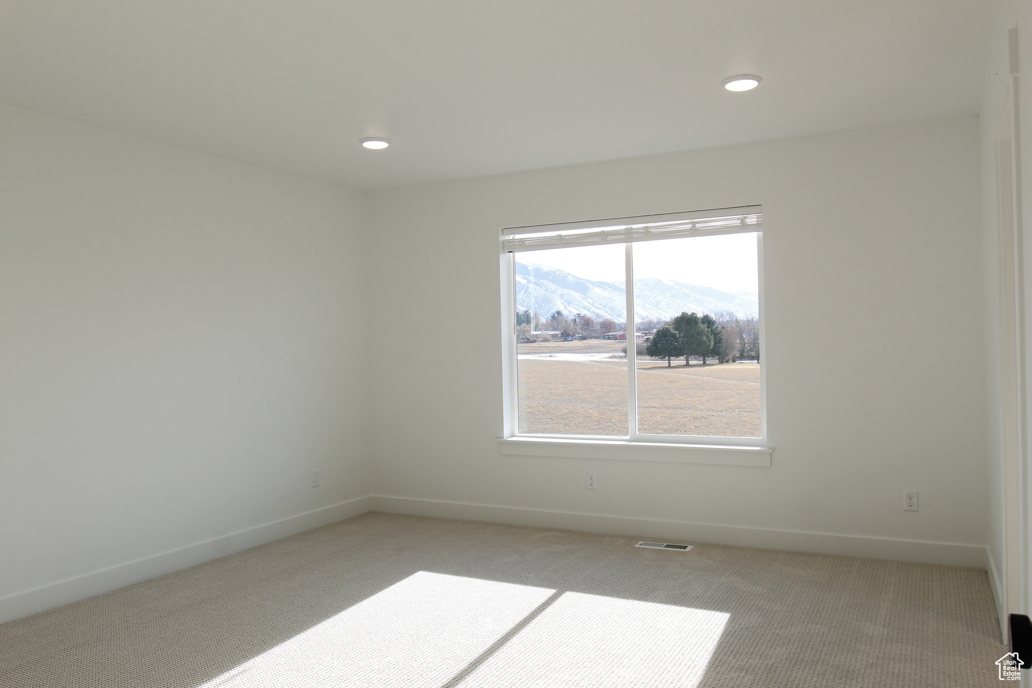 612 E 2450, North Logan, Utah image 21