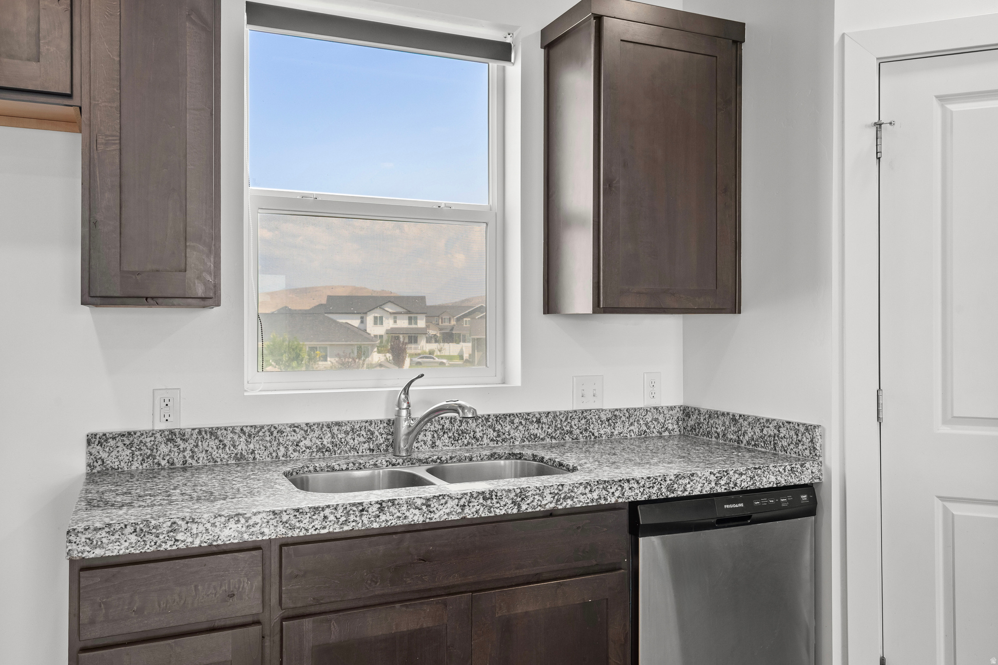 THE TOWNS AT BRYLEE FARMS - Residential