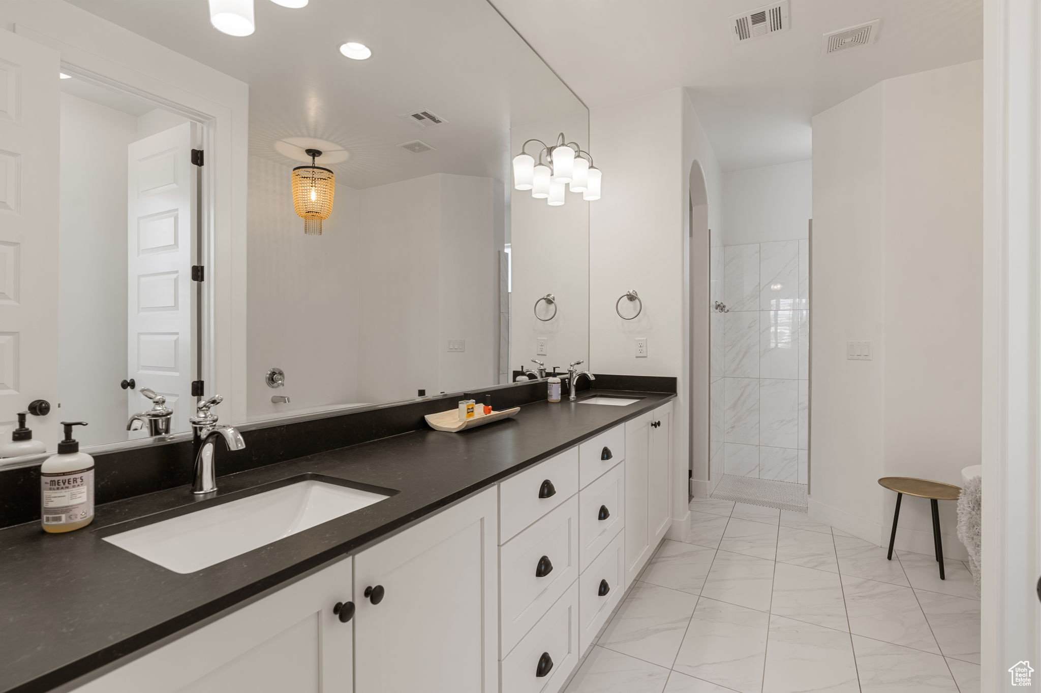 FIELDSTONE - Residential