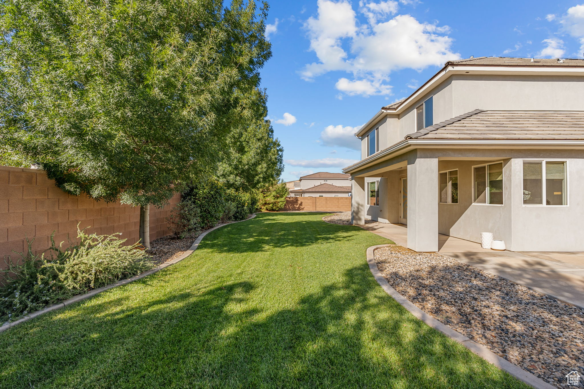 FIELDSTONE - Residential