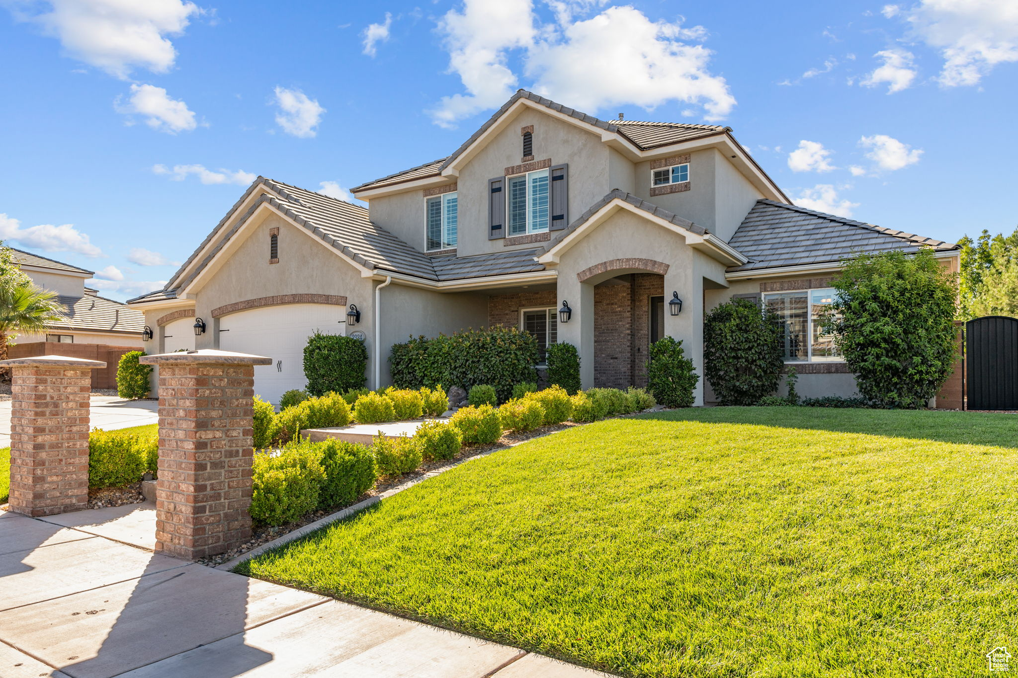 FIELDSTONE - Residential