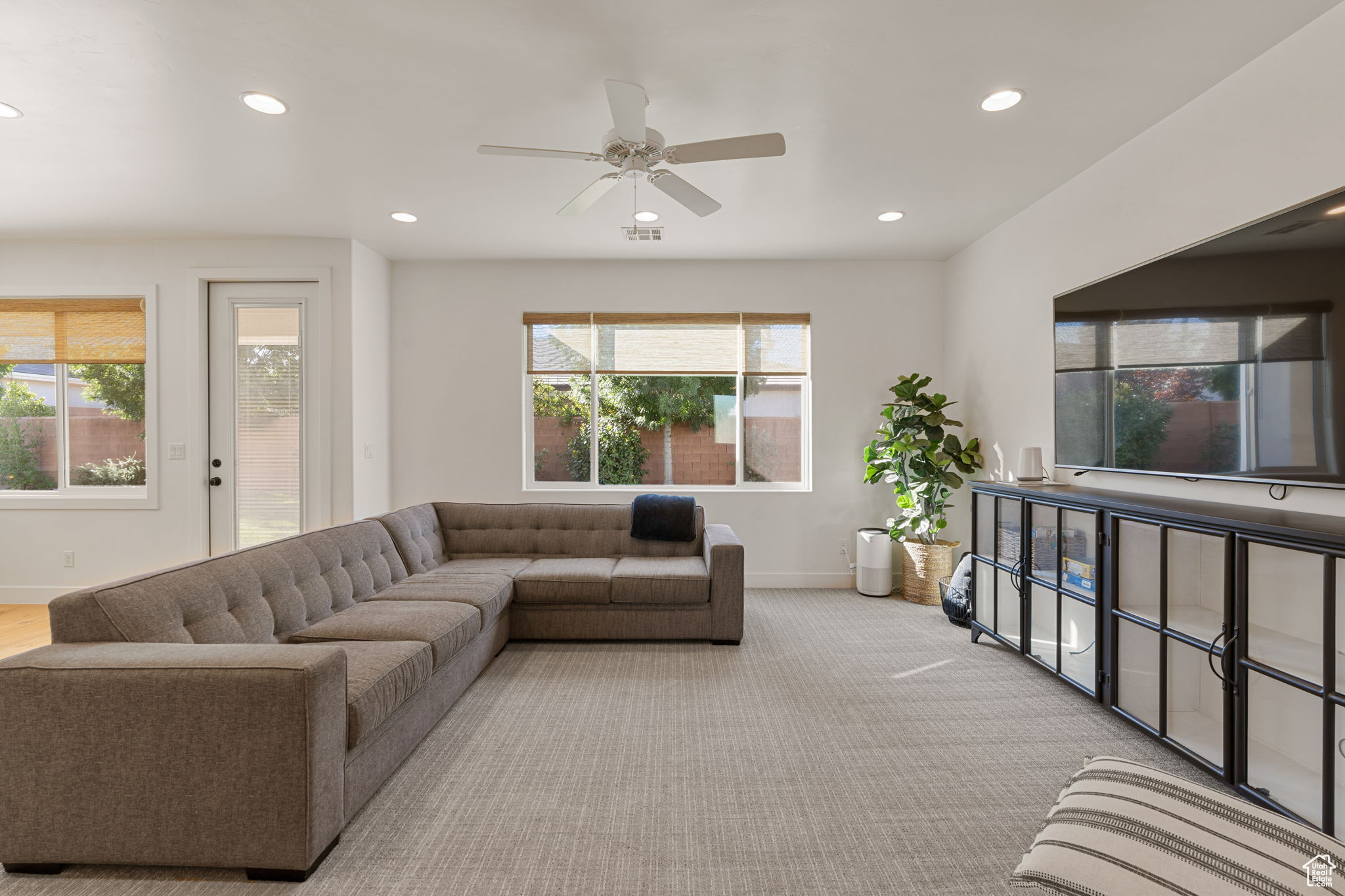 FIELDSTONE - Residential