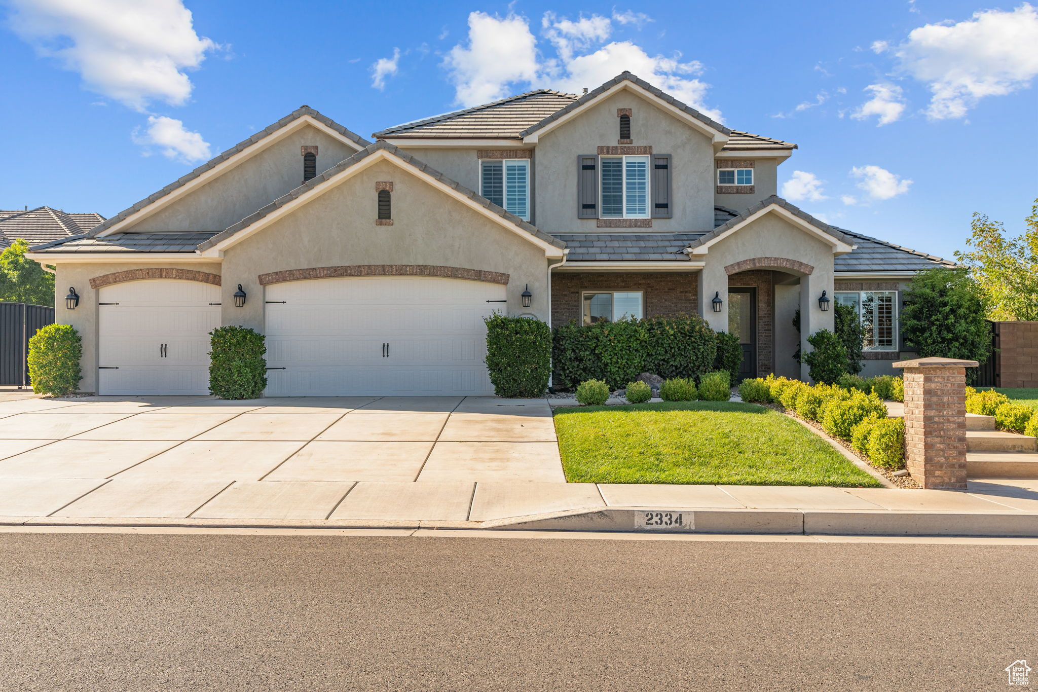 Located in the desirable LITTLE VALLEY area. This floor plan has some unique features including main level family room, primary bedroom, formal living or use as an office. There is an additional ''closed in'' family room on the upper level. This could be used as an oversized bedroom. One of the upper level bedrooms has an ensuite. The home includes extra built in cabinets on the main level with oven and microwave in the pantry. Large yard on a corner lot.