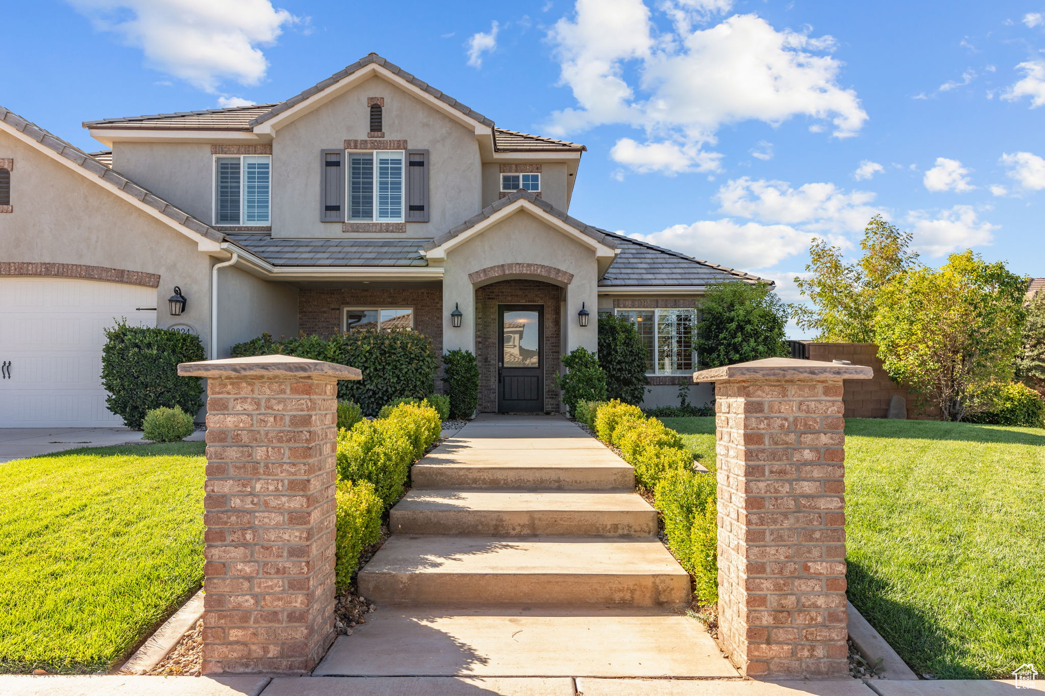 FIELDSTONE - Residential
