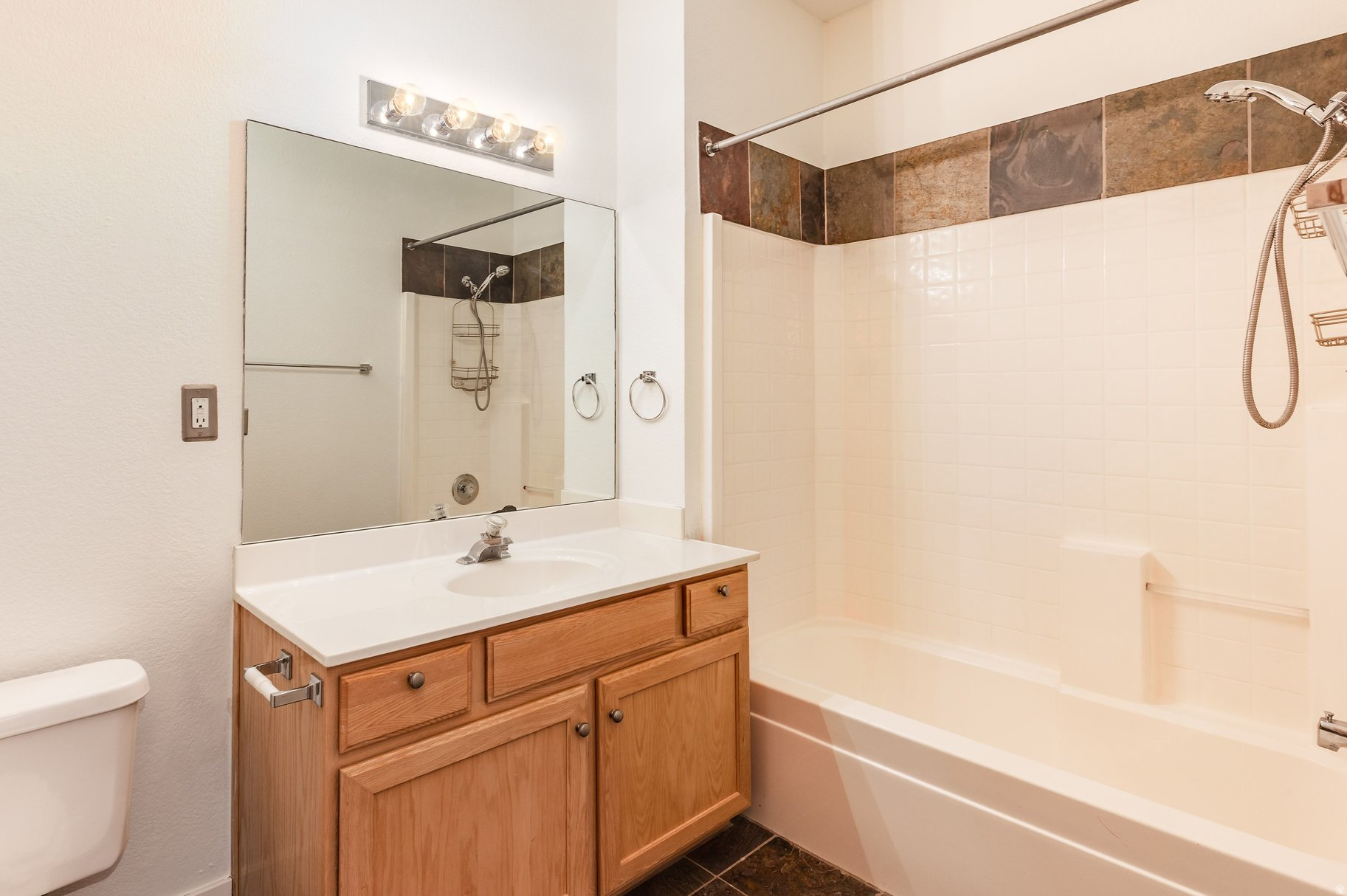 PINEBROOK POINTE CONDOMINIUMS - Residential Lease