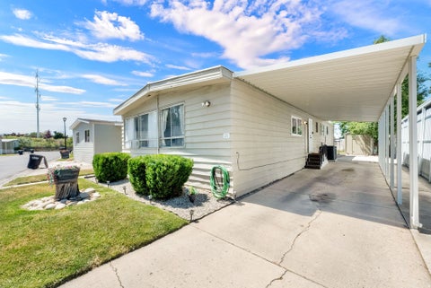 Mobile Home For Sale - 884 Storm Mountain Dr<br/> Taylorsville, UT 84123