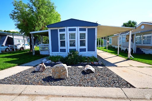 Charming 3-Bed, 2-Bath Mobile Home in Quiet Community with Pool Access! Welcome home to this well-maintained 3-bedroom, 2-bathroom mobile home located in a peaceful and friendly community. Move-in ready and filled with potential, this home offers comfortable living with a spacious layout, perfect for families or anyone looking to downsize without compromise. Enjoy access to community amenities, including a sparkling pool - ideal for relaxing or entertaining on warm days. Don't miss out on this affordable opportunity to live in a serene setting with great features! 360 tour https://portfolio.zinspector.com/walkableTour/yp0bqxPBl4YoWrAVP2VJ183vDmAKwEdZ
