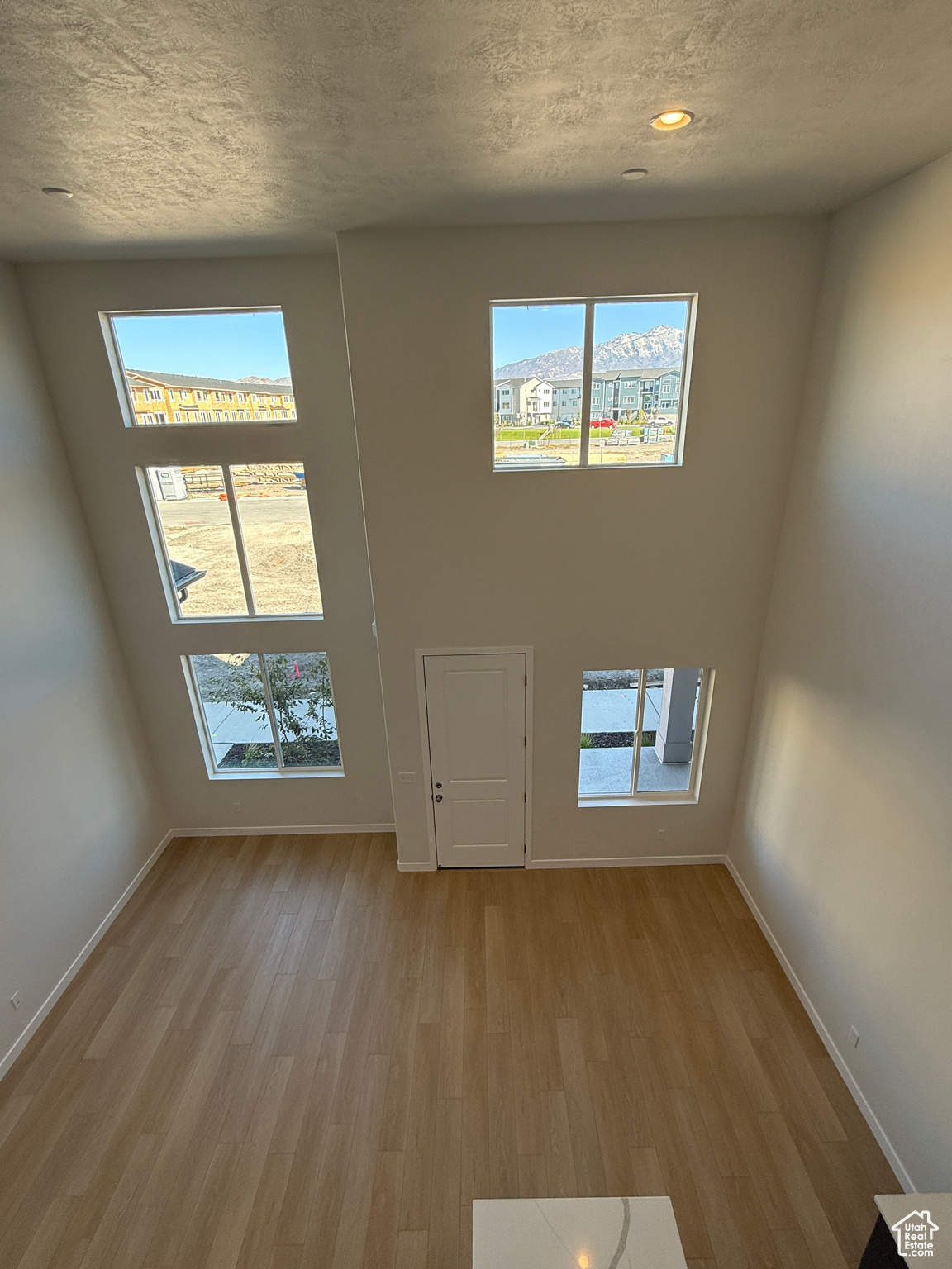 MEADOWBROOK - Residential