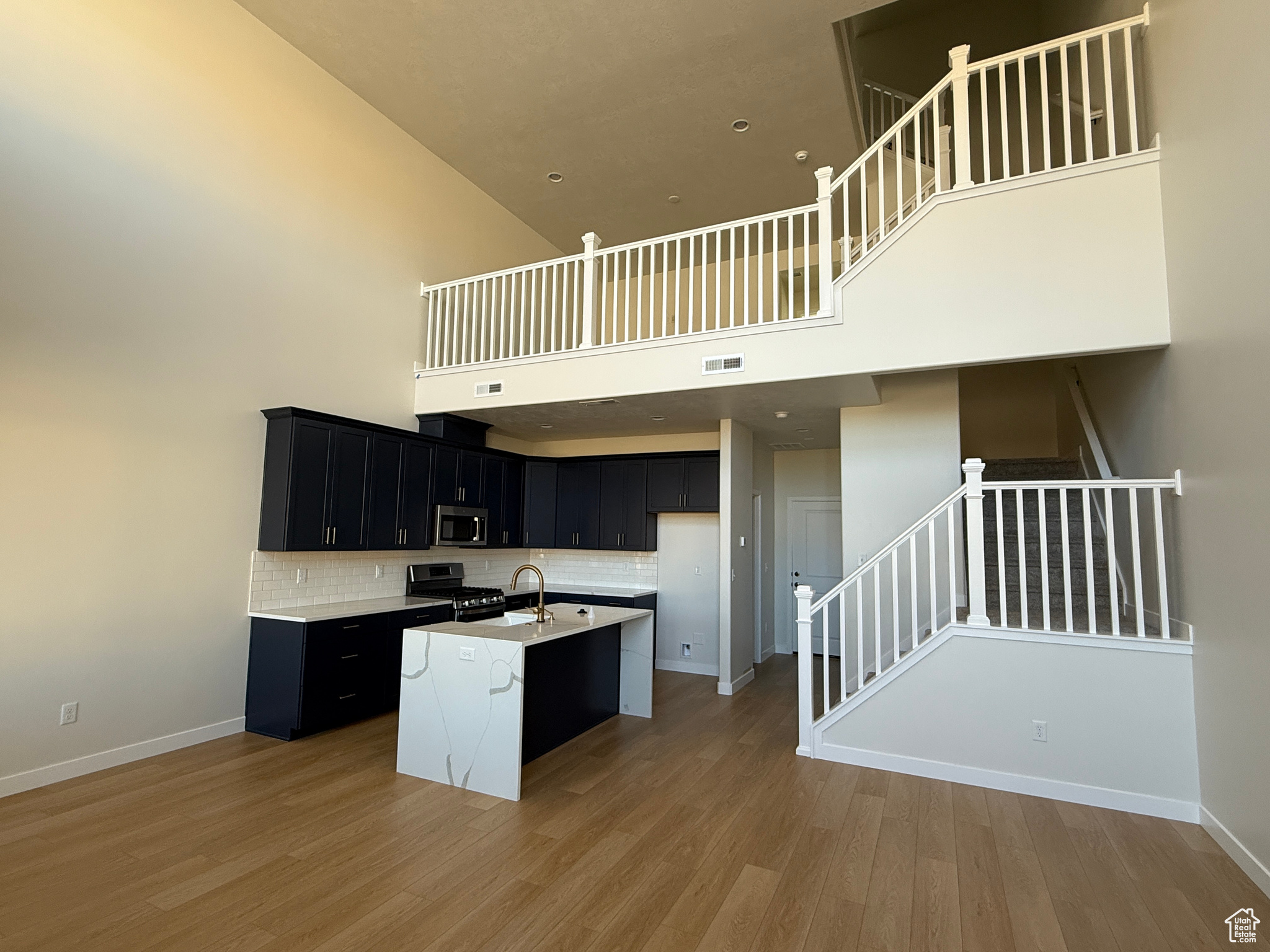 MEADOWBROOK - Residential