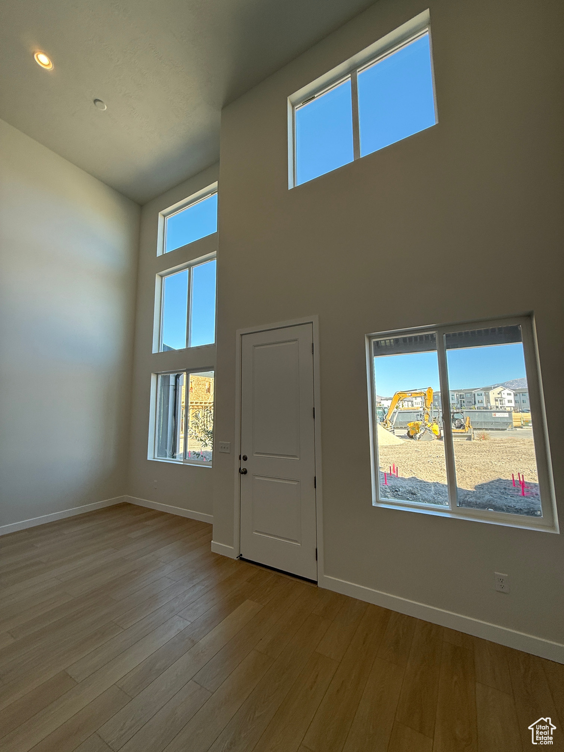 MEADOWBROOK - Residential