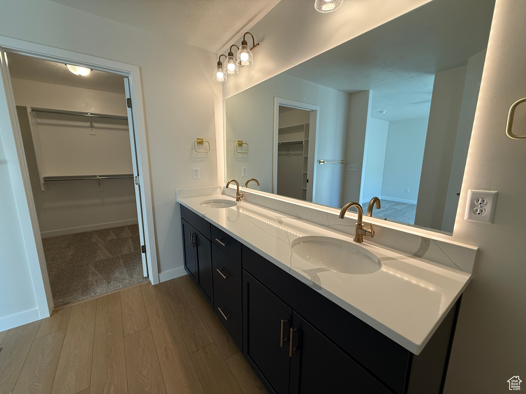 MEADOWBROOK - Residential