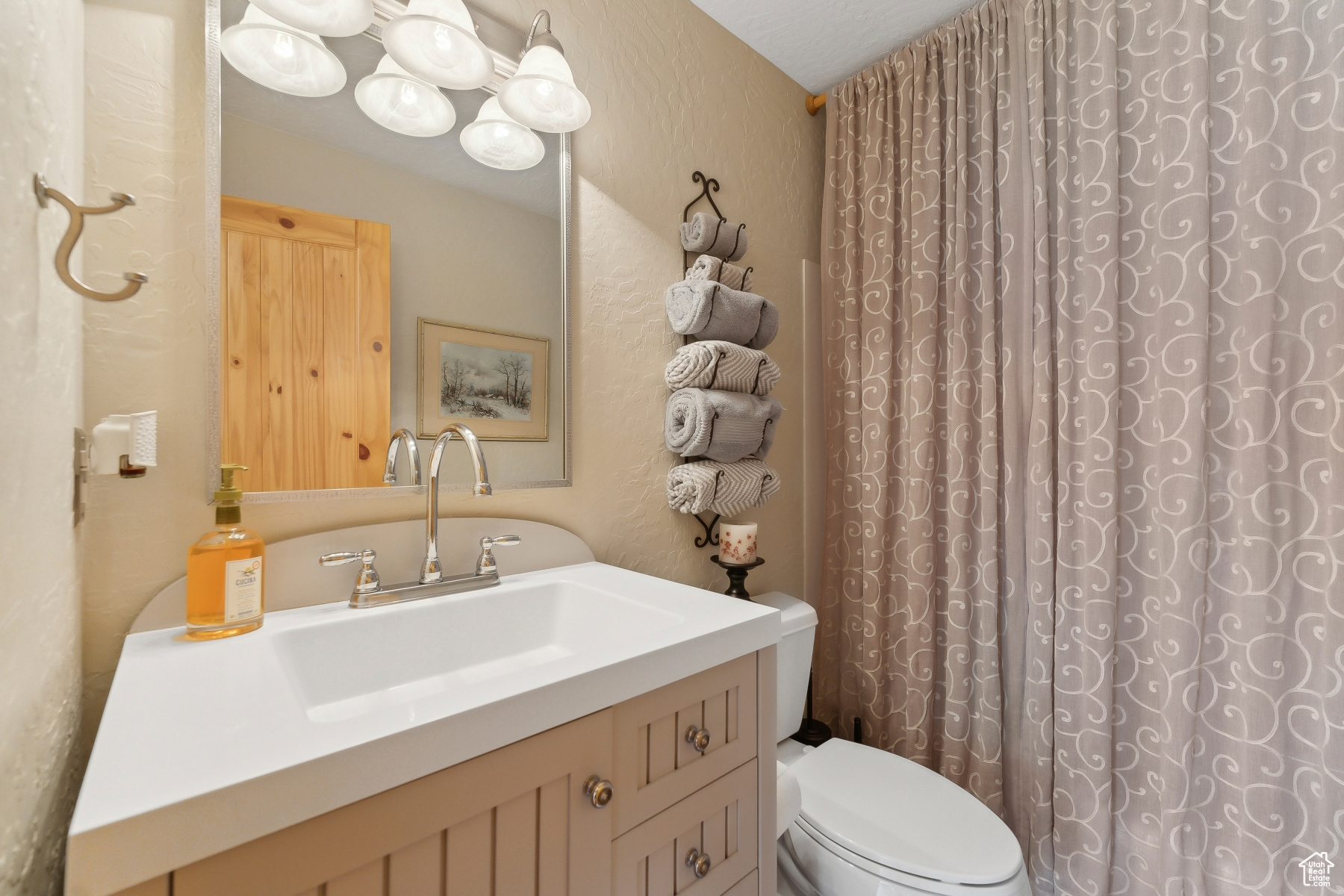 Park City, Utah 84098, United States, 4 Bedrooms Bedrooms, ,4 BathroomsBathrooms,Residential,Pending,50419