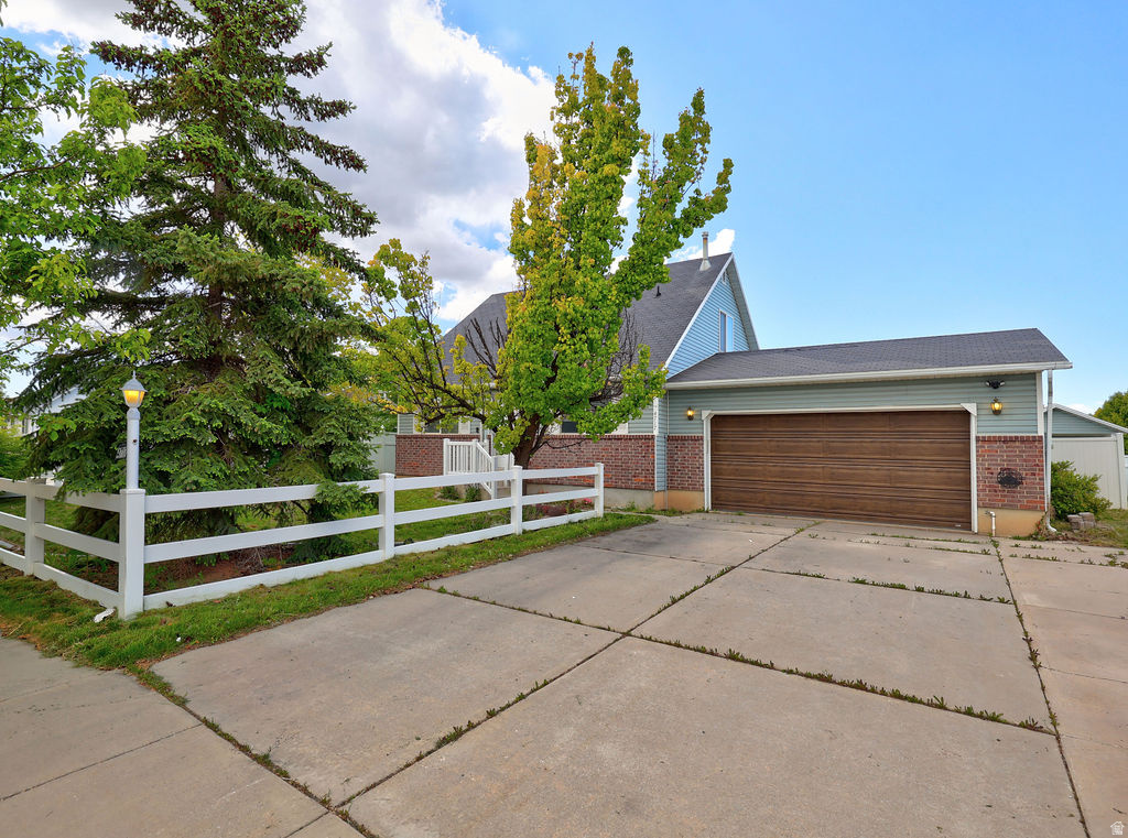 ROYAL MEADOWS - Residential