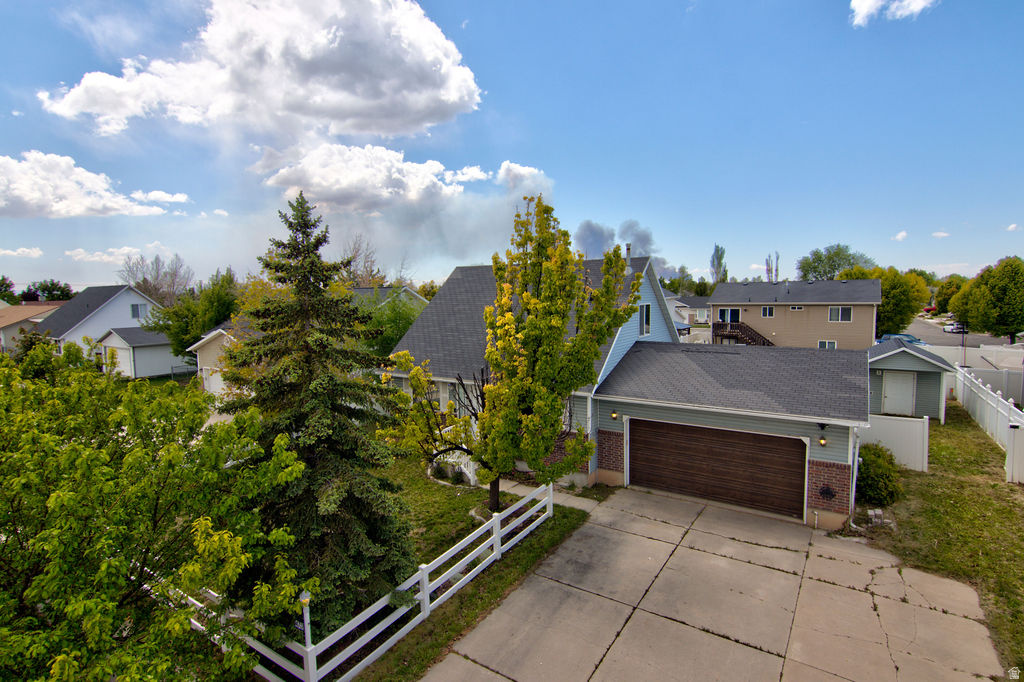 ROYAL MEADOWS - Residential