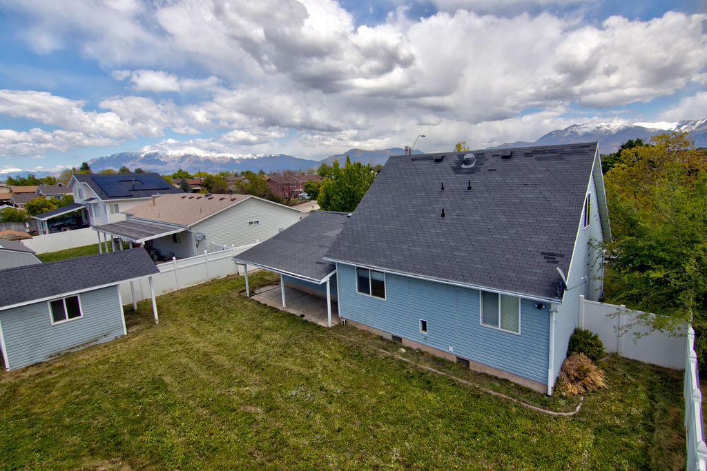 ROYAL MEADOWS - Residential