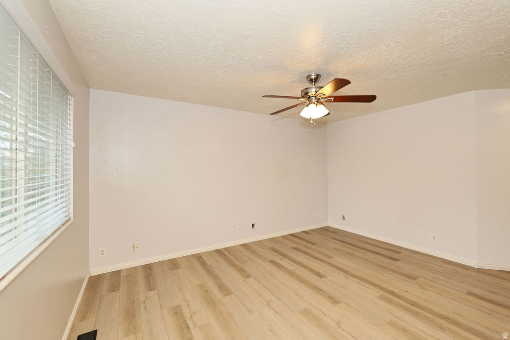 ROYAL MEADOWS - Residential