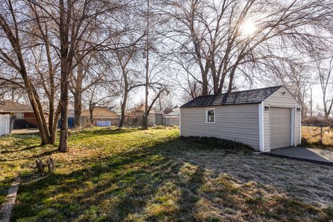 Tiny photo for 372 N OAKLEY ST W, Salt Lake City, UT 84116 (MLS # 2135228)