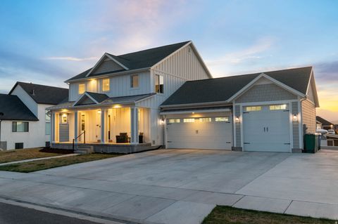 Photo of 541 N 1300 W, Lehi, UT 84043 (MLS # 2145804)