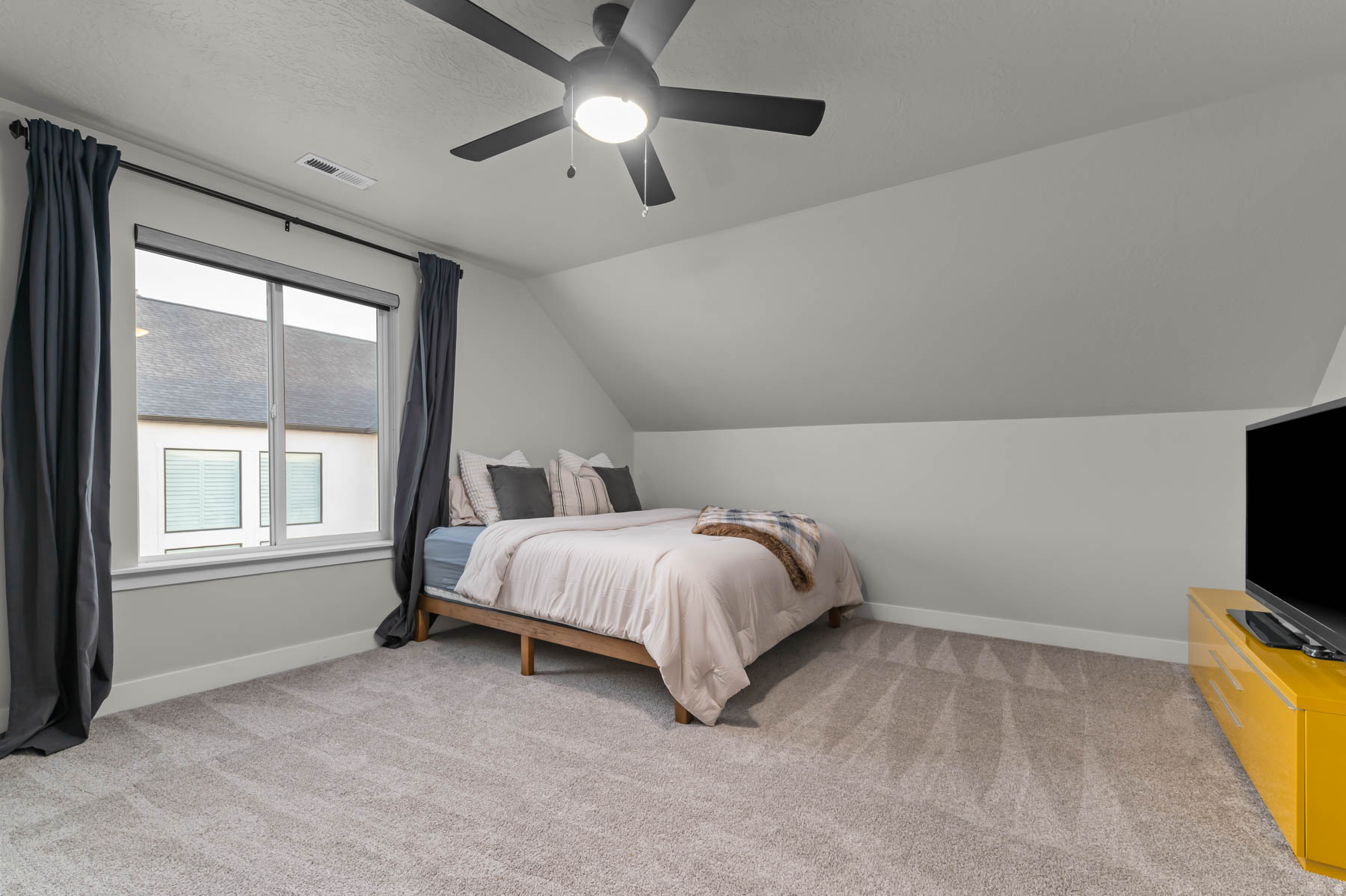 SAGE VISTA - Residential