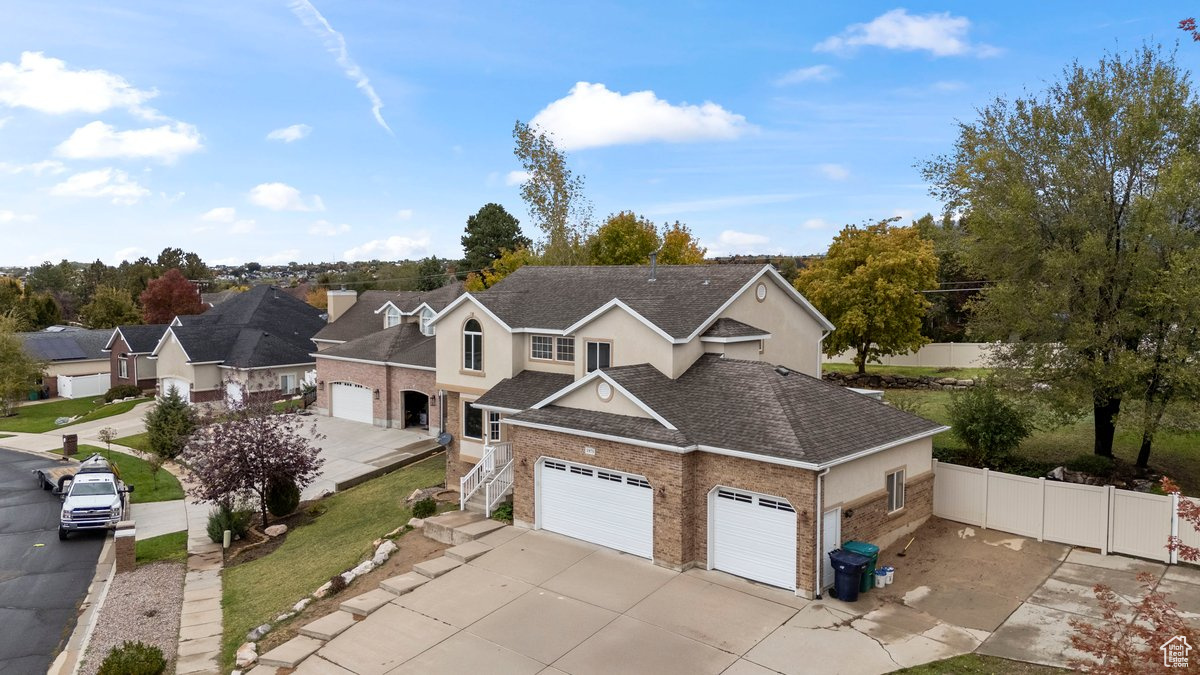 TWIN GARDENS - Residential