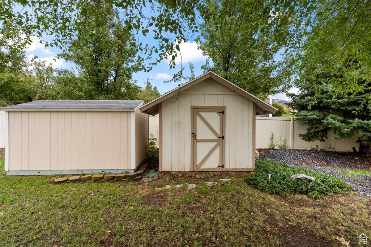 TWIN GARDENS - Residential