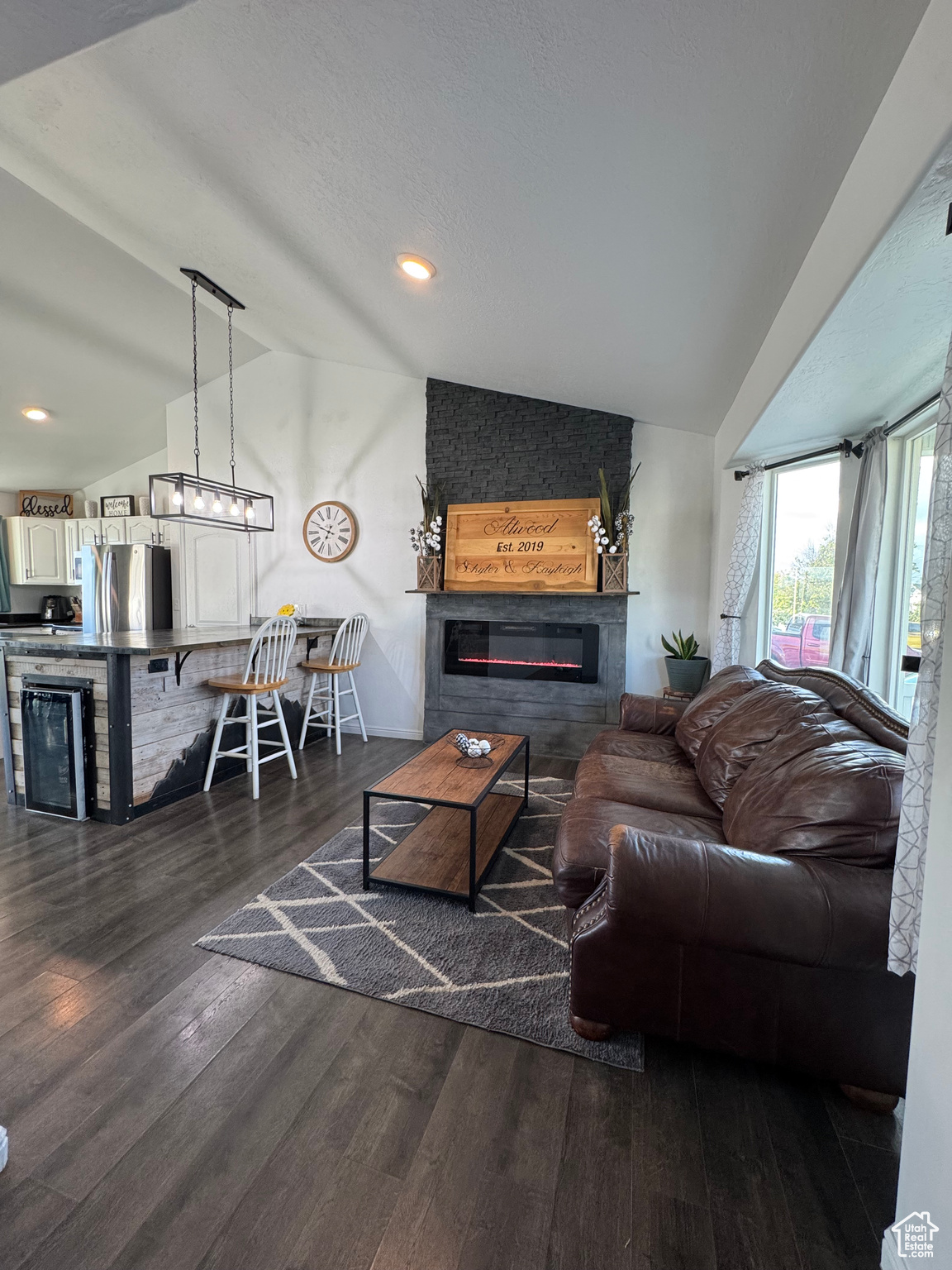 EAGLE POINT - Residential