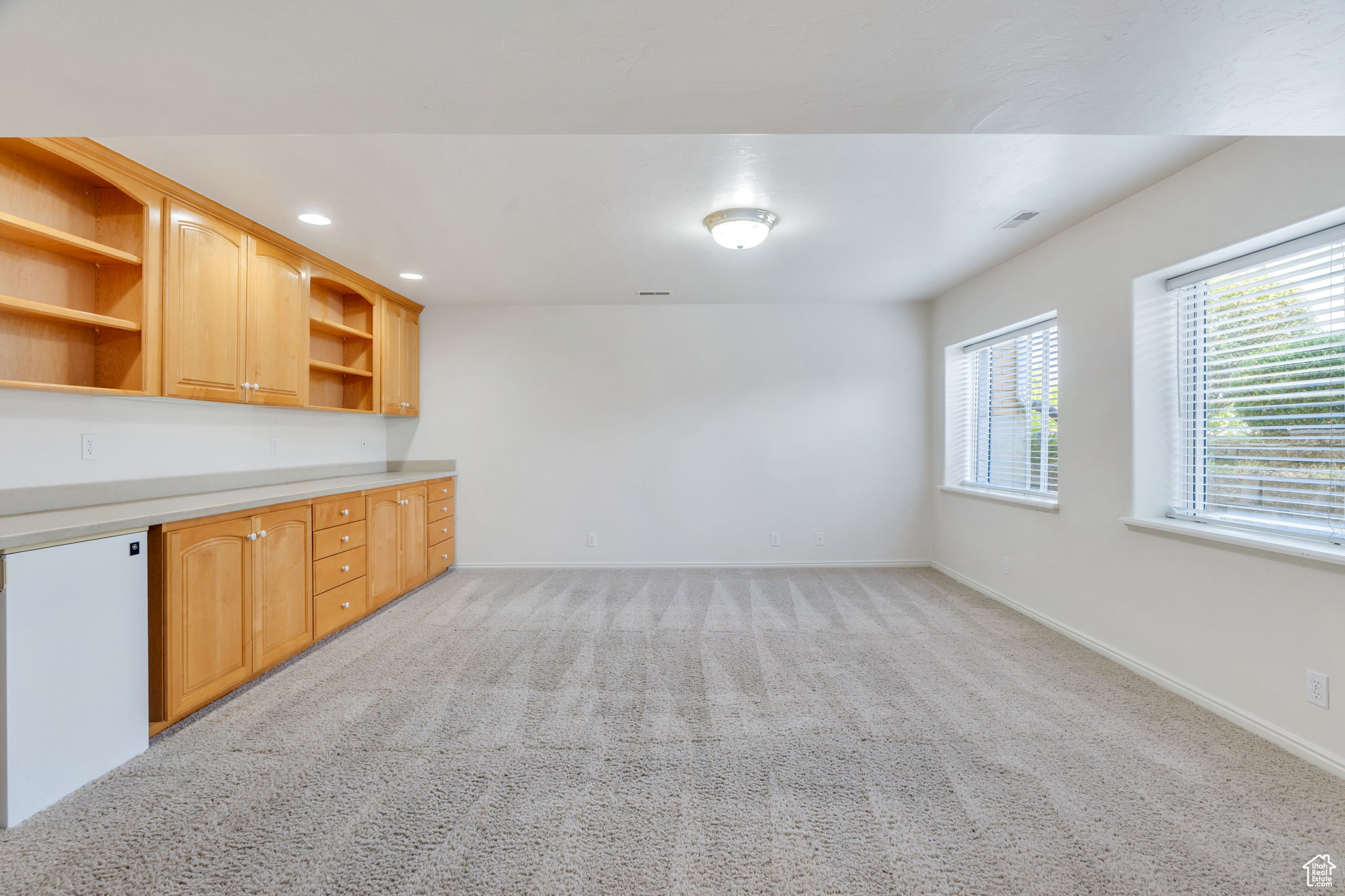 ROCK CANYON - Residential Income
