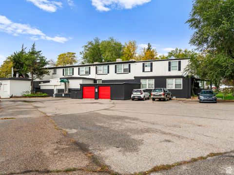Photo of 260 W ANTELOPE DR S, Clearfield, UT 84015 (MLS # 2110597) Photo of 260 W ANTELOPE DR S, Clearfield, UT 84015 (MLS # 2110597)