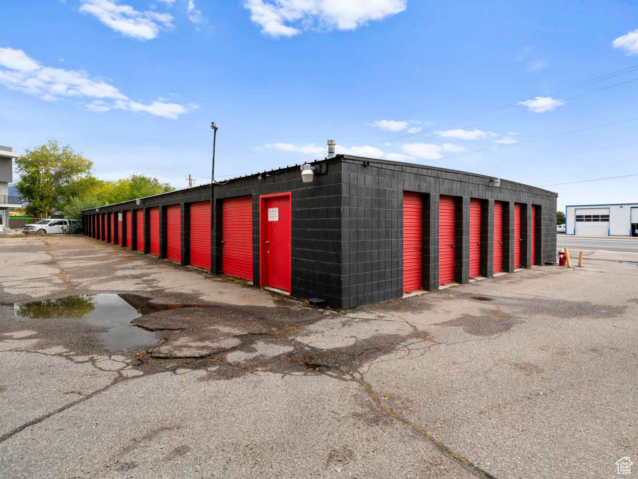 GARDEN APARTMENTS - Residential Income