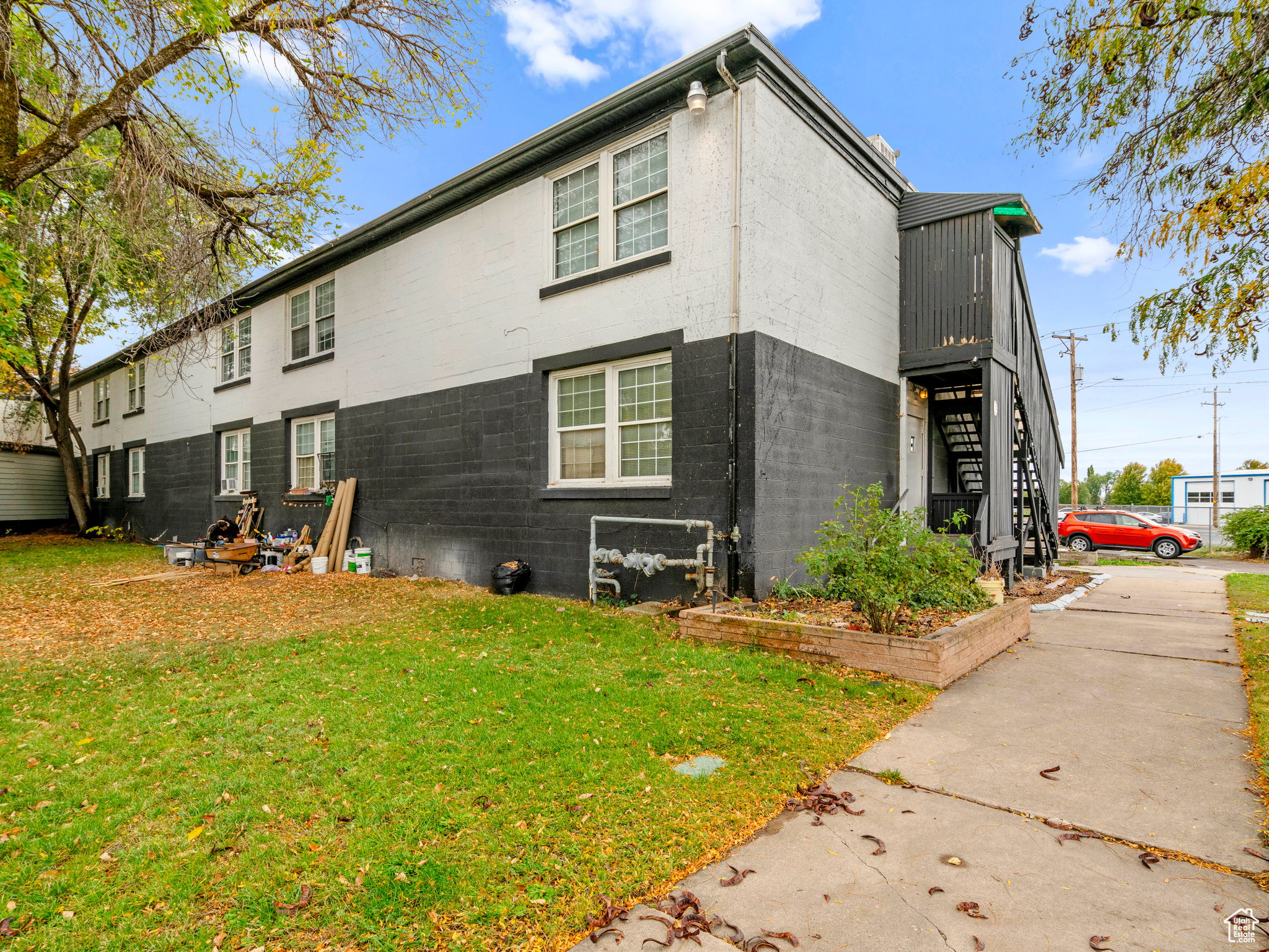 GARDEN APARTMENTS - Residential Income