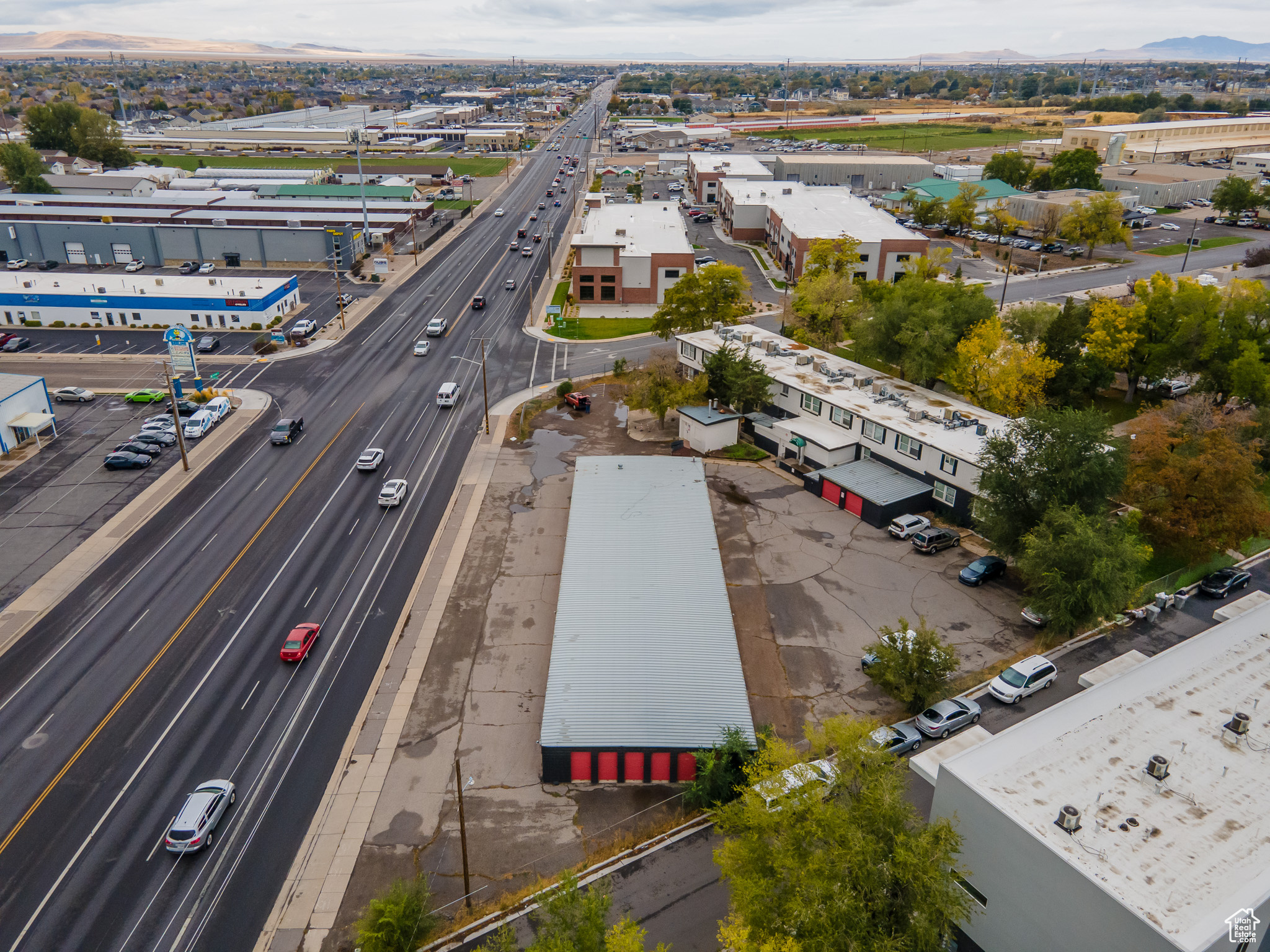 GARDEN APARTMENTS - Residential Income
