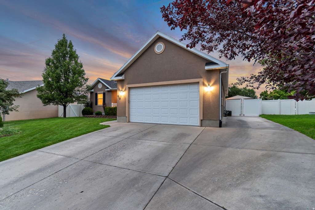 Photo of 918 W 1420 S, Payson, UT 84651 (MLS # 2179644)