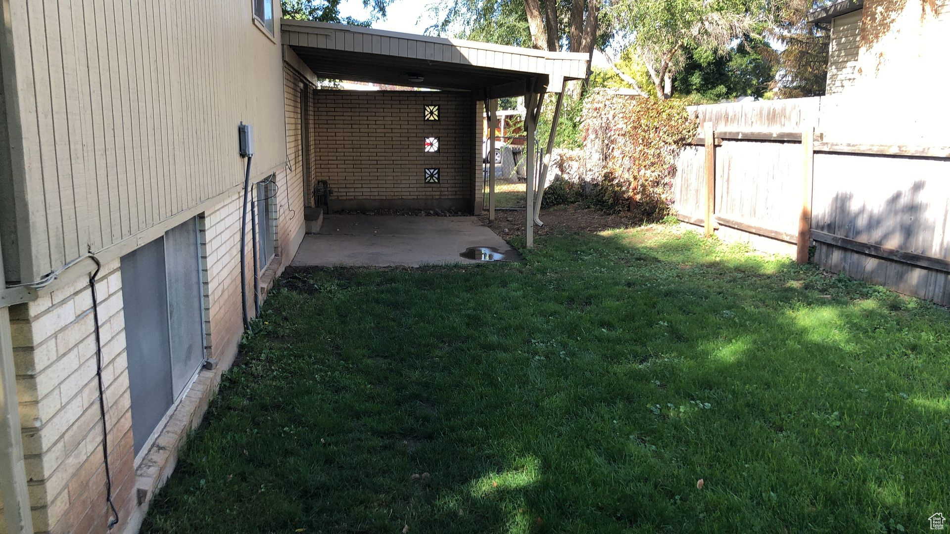 ASPEN EAST - Residential Lease