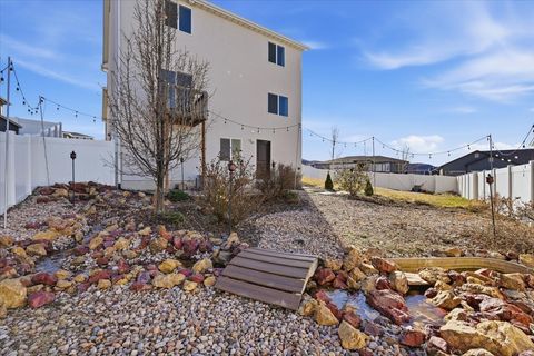 Tiny photo for 1218 N MOONLIGHT DR, Elk Ridge, UT 84651 (MLS # 2142303)