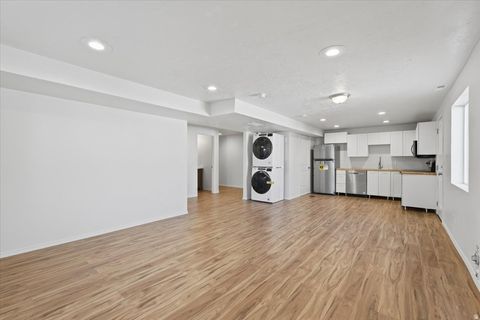 Tiny photo for 1218 N MOONLIGHT DR, Elk Ridge, UT 84651 (MLS # 2142303)