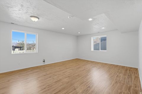 Tiny photo for 1218 N MOONLIGHT DR, Elk Ridge, UT 84651 (MLS # 2142303)