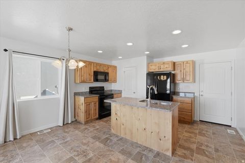 Tiny photo for 1218 N MOONLIGHT DR, Elk Ridge, UT 84651 (MLS # 2142303)