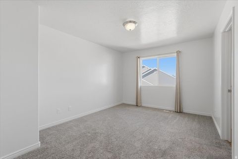 Tiny photo for 1218 N MOONLIGHT DR, Elk Ridge, UT 84651 (MLS # 2142303)