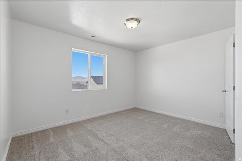 Tiny photo for 1218 N MOONLIGHT DR, Elk Ridge, UT 84651 (MLS # 2142303)