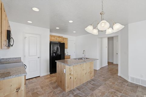 Tiny photo for 1218 N MOONLIGHT DR, Elk Ridge, UT 84651 (MLS # 2142303)