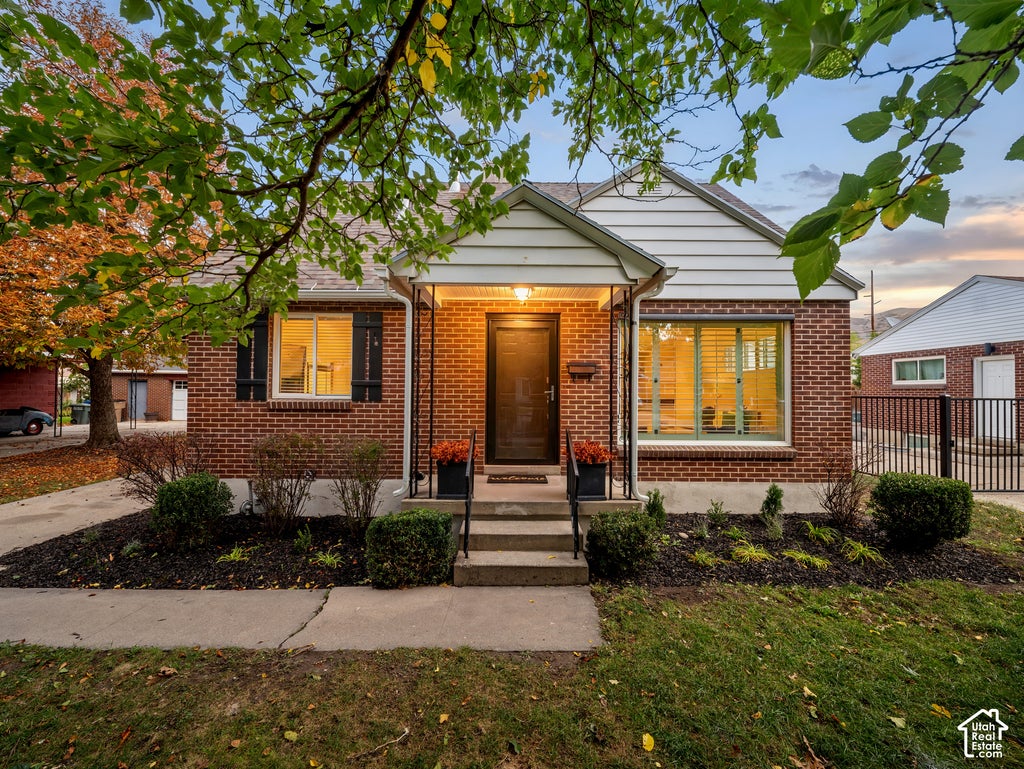 Photo of 1010 W ECLIPSE WAY, Salt Lake City, UT 84116 (MLS # 2191122)