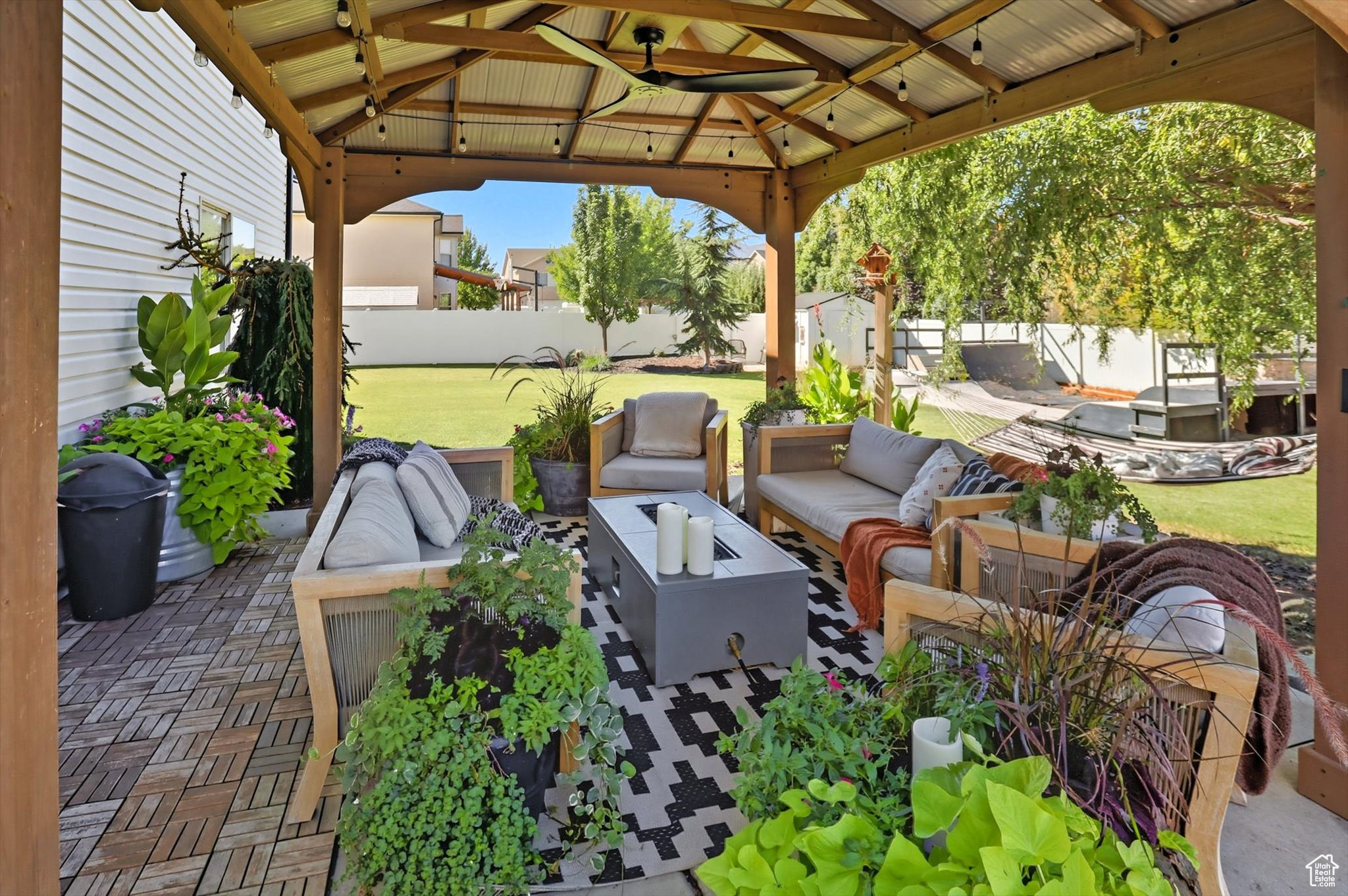 WARD CROSSING - Residential