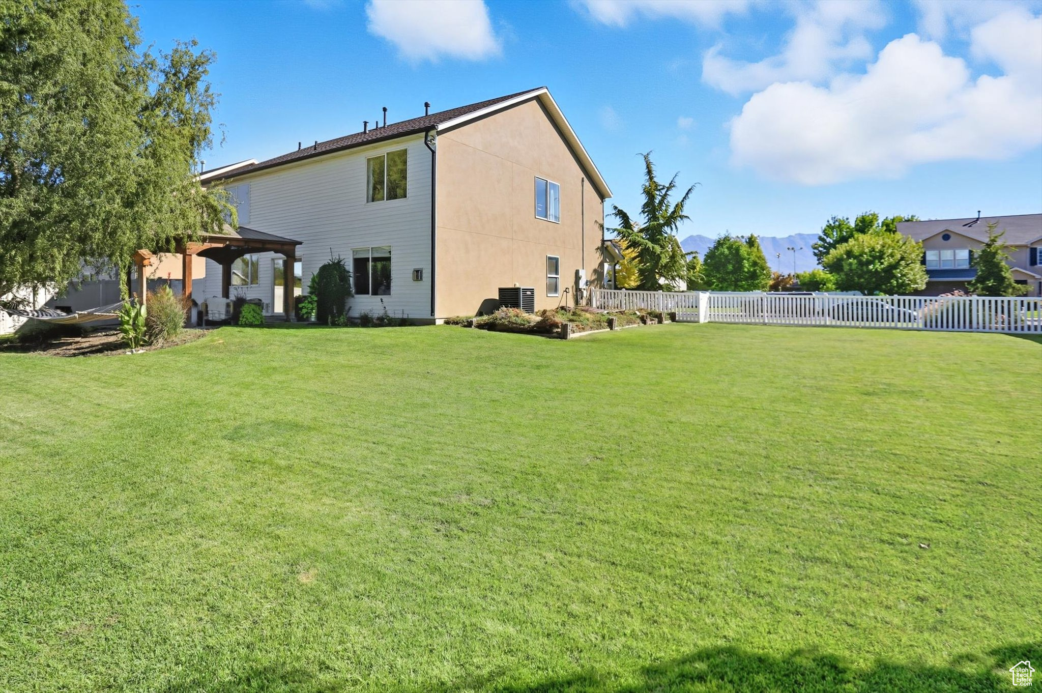 WARD CROSSING - Residential