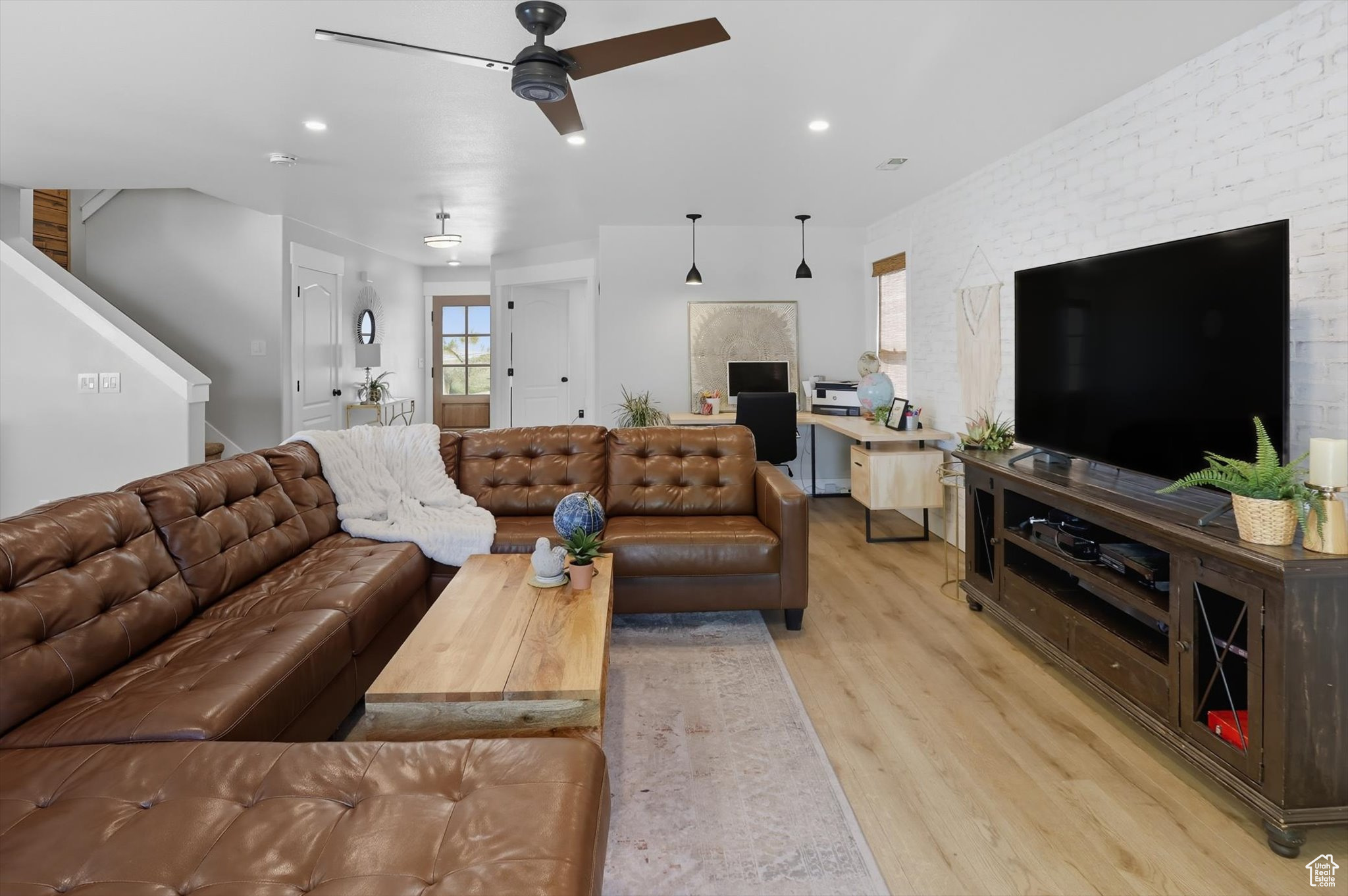 WARD CROSSING - Residential