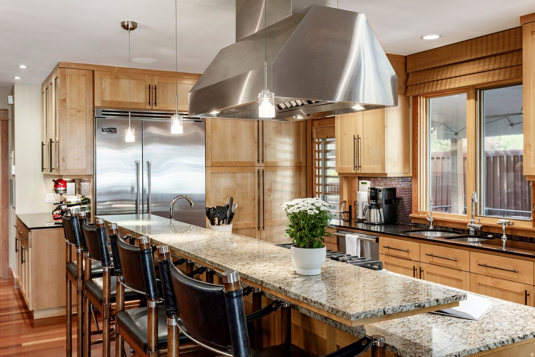 HIGHLAND CIRCLE - Residential