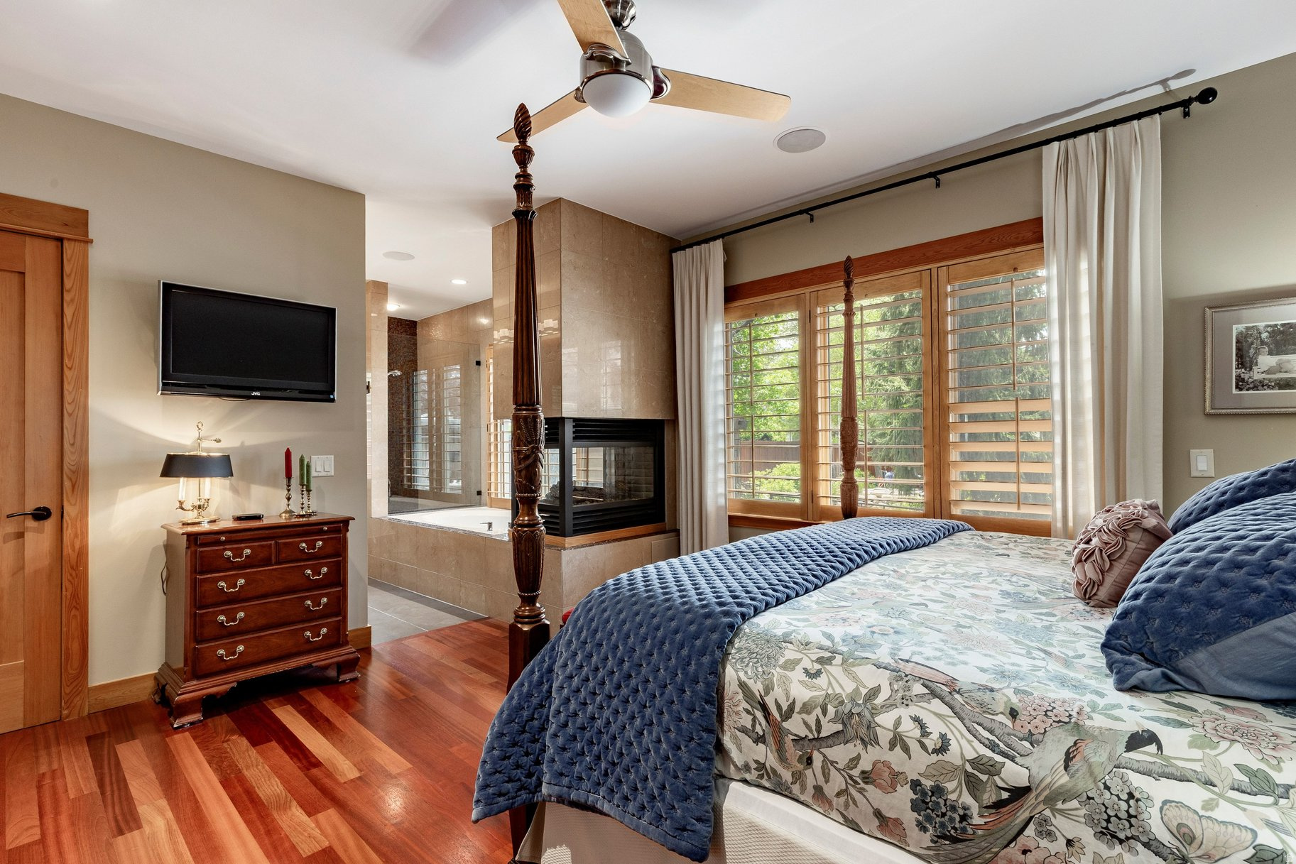 HIGHLAND CIRCLE - Residential