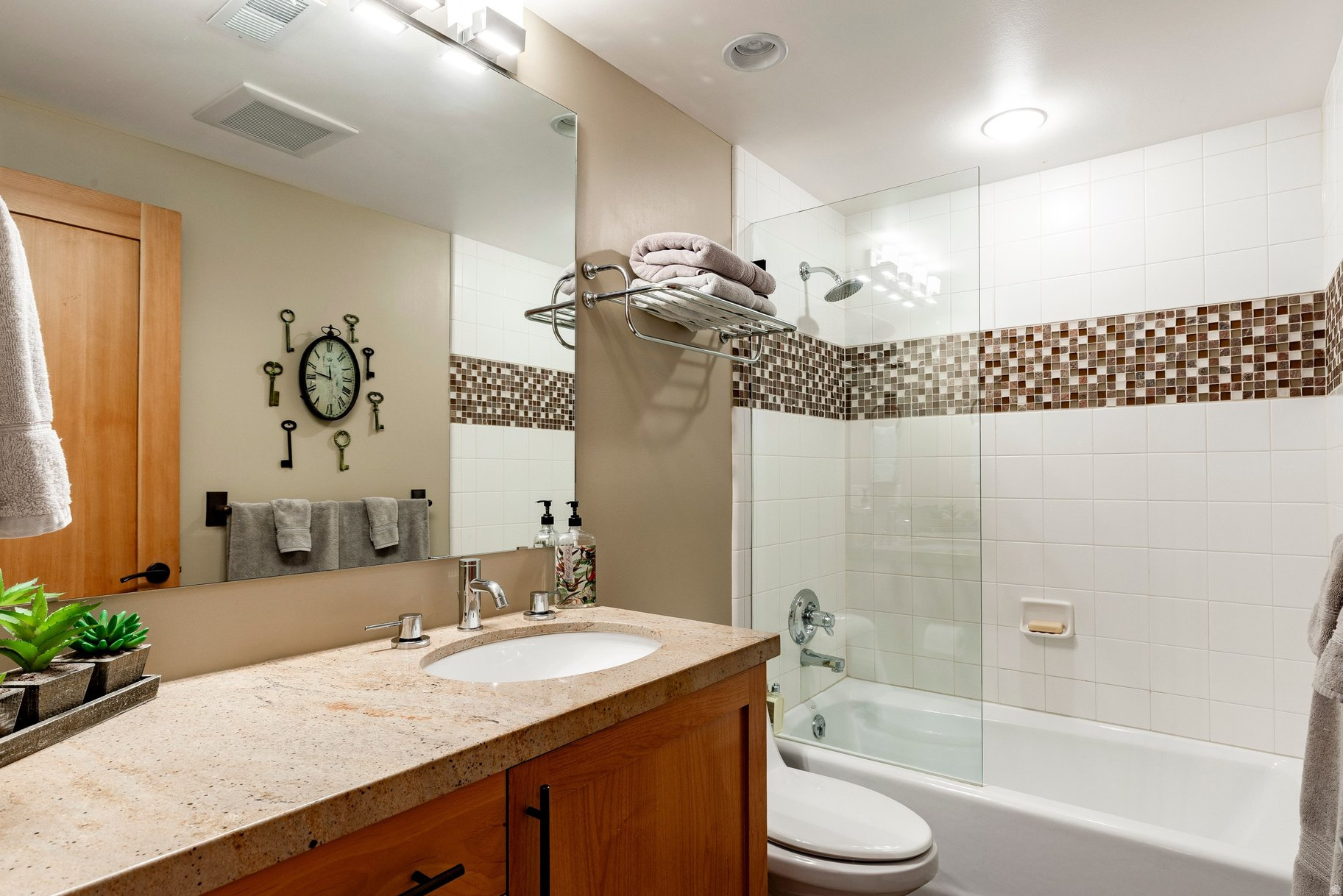 HIGHLAND CIRCLE - Residential