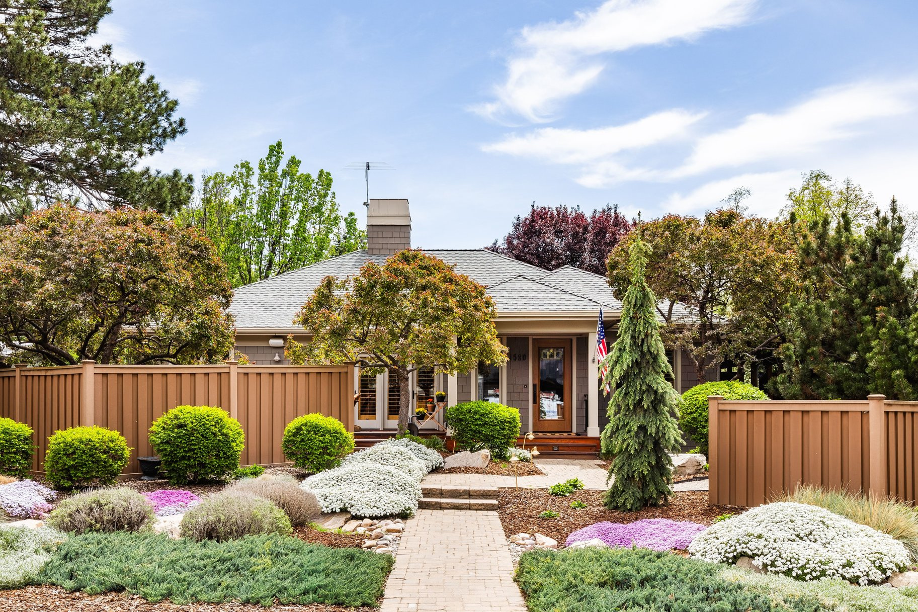 HIGHLAND CIRCLE - Residential