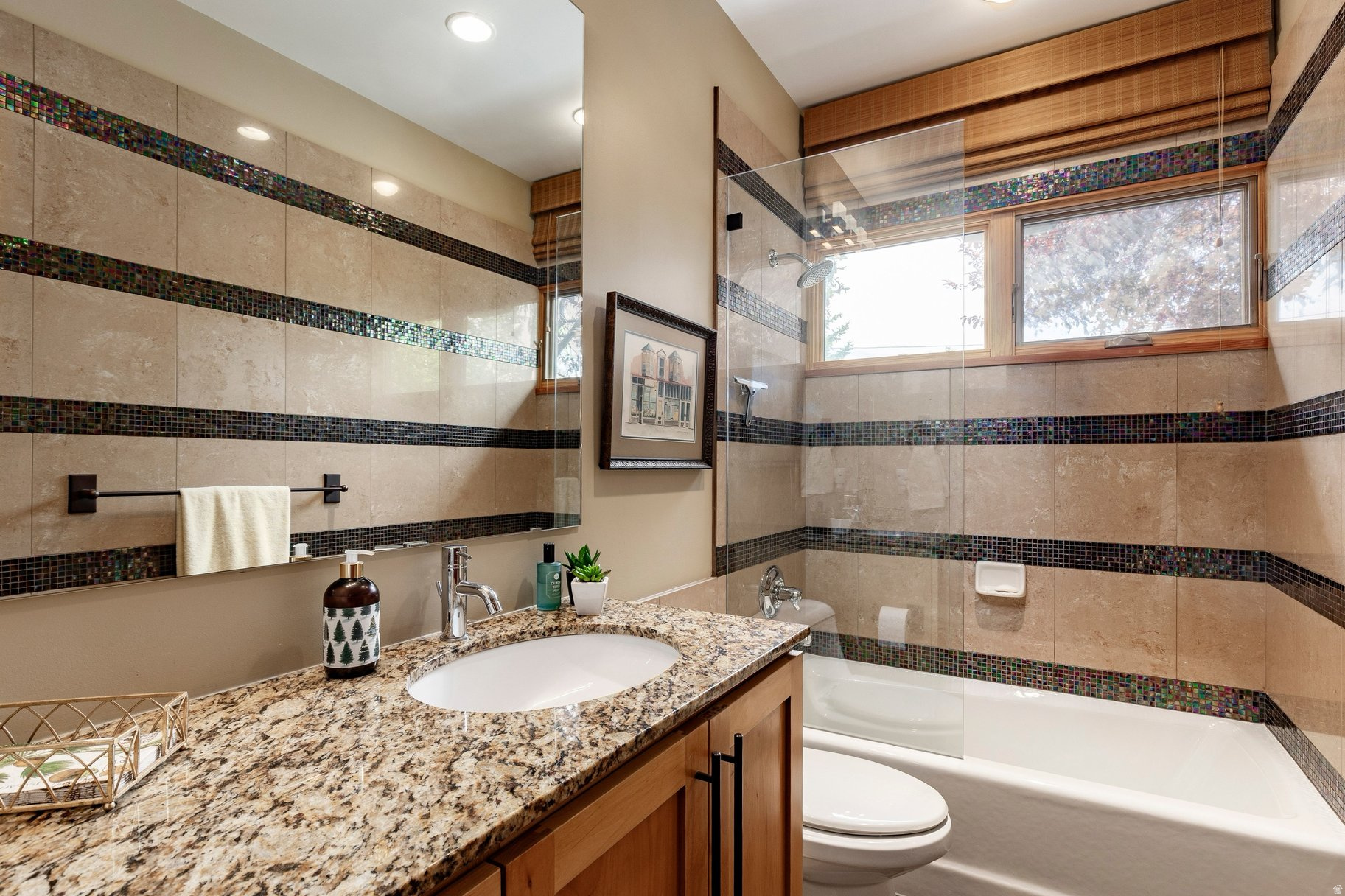 HIGHLAND CIRCLE - Residential